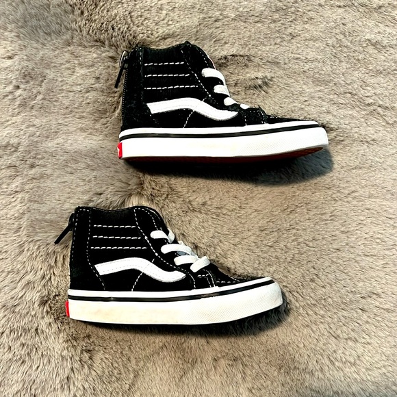 Vans Toddler Sk8-Hi Zip Shoe (Size: U.S. Toddler 5) - Picture 2 of 8